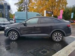 Gray m Occasion 2023 Renault Arkana SUV | 20 590 € (Bon prix)