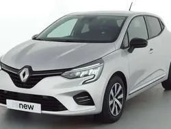 Gris Utilisé 2023 Renault Clio V Evolution Citadine | 15 990 € (Prix juste)