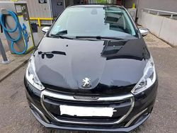 Noir Utilisé 2017 Peugeot 208 Style Citadine | 7 000 € (Super prix)