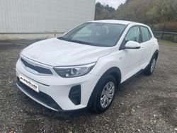 Blanc cã©leste Utilisé 2021 Kia Stonic Motion SUV | 14 399 € (Prix juste)