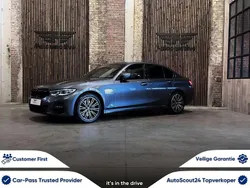 Gris Utilisé 2020 BMW 330e M Sport Berline | 29 990 € (Prix juste)