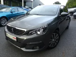 Gris Utilisé 2021 Peugeot 308 Allure Berline | 14 990 € (Super prix)