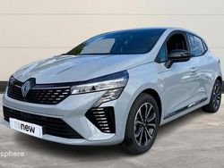 Gris Nouvelle 2025 Renault Clio V Techno Berline | 23 299 € (Prix cher)
