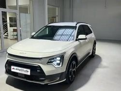 Blanc nacrã© Occasion 2022 Kia Niro Premium SUV | 24 599 € (Prix juste)
