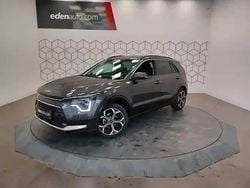 Gris Utilisé 2025 Kia Niro Premium SUV | 29 990 € (Prix juste)