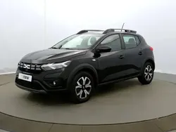 Noir Utilisé 2024 Dacia Sandero Expression Citadine | 15 290 € (Prix juste)