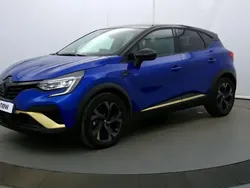 Bleu Utilisé 2024 Renault Captur Engineered SUV | 25 990 € (Prix assez cher)