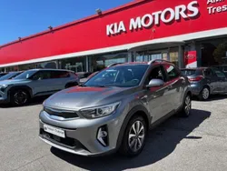 Gris Utilisé 2024 Kia Stonic Active SUV | 19 330 € (Prix juste)