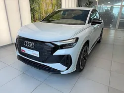 Blanc glacier métallisé Utilisé 2022 Audi Q4 Sportback e-tron Edition .1 SUV | 38 990 € (Super prix)