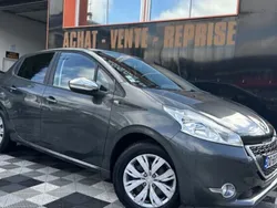 Utilisé 2015 Peugeot 208 Style Citadine | 6 490 € (Prix juste)