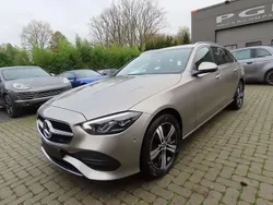 Gris Utilisé 2023 Mercedes C300e Business Break | 43 560 € (Prix juste)