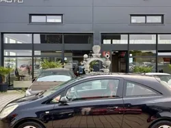 Noir Utilisé 2009 Opel Corsa Essentia Citadine | 5 990 € (Prix juste)