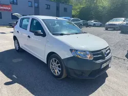 Blanc Utilisé 2015 Dacia Sandero Ambiance Citadine | 3 999 €