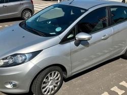 Argent Utilisé 2011 Ford Fiesta Trend Citadine | 7 650 € (Prix cher)