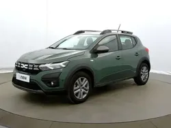 Gris Utilisé 2023 Dacia Sandero Expression Citadine | 15 690 € (Prix juste)
