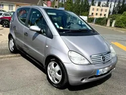 Gris Utilisé 2001 Mercedes 190 Elegance Berline | 1 000 €