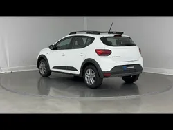 Blanc Utilisé 2023 Dacia Sandero Expression Citadine | 15 499 € (Prix juste)