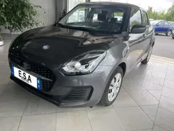 Rouge Utilisé 2020 Suzuki Swift Berline | 11 200 € (Bon prix)