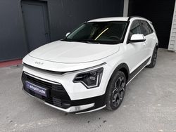 Blanc nacrã© Utilisé 2025 Kia Niro Premium SUV | 32 899 € (Prix cher)