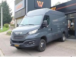 Gris Utilisé 2023 Iveco Daily Van | 48 989 € (Prix cher)