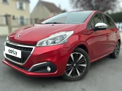 Rouge Utilisé 2019 Peugeot 208 S Citadine | 8 780 € (Prix juste)