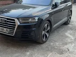 Utilisé 2016 Audi Q7 Sport SUV | 32 990 € (Prix cher)