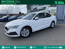 Blanc Utilisé 2023 Skoda Octavia Business Line | 27 980 € (Prix juste)