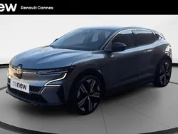 Gris Utilisé 2023 Renault Mégane Iconic Berline | 28 899 € (Prix juste)