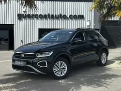 Noir Utilisé 2023 VW T-Roc Life SUV | 24 990 € (Prix juste)