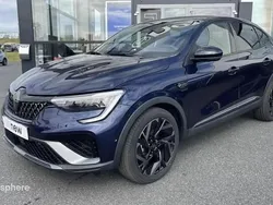 Bleu Utilisé 2024 Renault Arkana Bose Edition SUV | 33 999 €