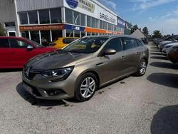 Beige Utilisé 2018 Renault Mégane IV Business Break | 11 480 € (Prix juste)