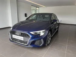 Bleue Utilisé 2024 Audi A3 Sportback Sport Berline | 38 900 € (Prix cher)