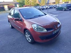 Utilisé 2008 Renault Clio GrandTour Dynamique Break | 1 800 € (Prix juste)