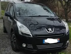 Noir Utilisé 2013 Peugeot 5008 Monospace | 3 200 € (Prix juste)