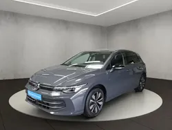 Gris Utilisé 2024 VW Golf VIII Life Berline | 28 400 € (Prix juste)