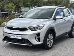 Gris Utilisé 2024 Kia Stonic Active SUV | 19 529 € (Prix juste)