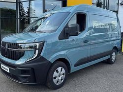 Bleu Nouvelle 2025 Renault Master Van | 54 500 €