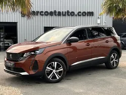Orange Utilisé 2023 Peugeot 5008 GT Monospace | 28 990 € (Prix juste)