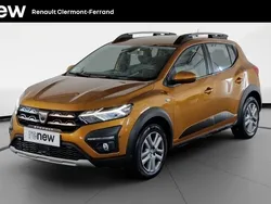 Orange Utilisé 2023 Dacia Sandero Comfort Citadine | 14 990 € (Prix juste)