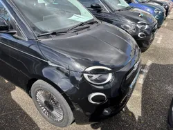 Noir Utilisé 2023 Fiat 500e Berline | 20 890 € (Prix juste)