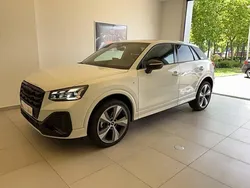 Blanc glacier métallisé Utilisé 2025 Audi Q2 Black Edition SUV | 45 900 €
