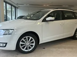 Utilisé 2016 Skoda Octavia Berline | 11 990 € (Prix cher)