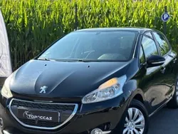 Blanc Utilisé 2013 Peugeot 208 Active Citadine | 7 490 € (Prix juste)