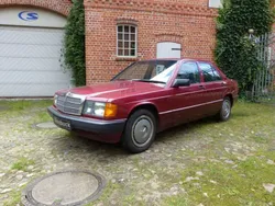 Rouge Utilisé 1990 Mercedes 190 Berline | 15 500 €