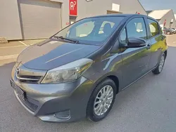 Gris Utilisé 2011 Toyota Yaris Lounge Berline | 5 200 € (Prix juste)