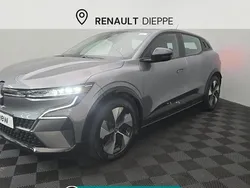 Gris Utilisé 2023 Renault Mégane Equilibre Berline | 26 990 € (Prix juste)