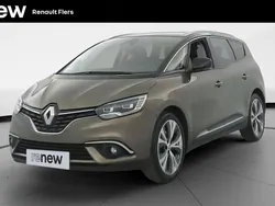 Marron Utilisé 2017 Renault Grand Scénic IV Intens Monospace | 13 870 € (Prix juste)