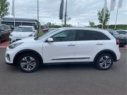 Blanc, métallisé, snow white pearl Utilisé 2020 Kia e-Niro SUV | 21 950 € (Prix cher)