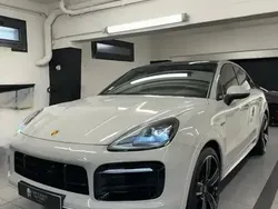 Gris Utilisé 2023 Porsche Cayenne Edition SUV | 89 900 € (Super prix)