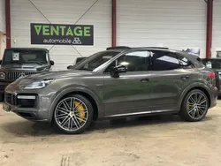 Gris Utilisé 2019 Porsche Cayenne Turbo SUV | 89 900 €
